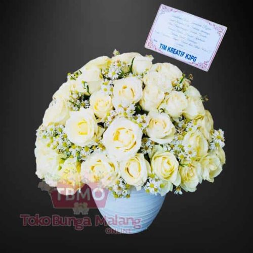 bunga meja warna putih murah malang