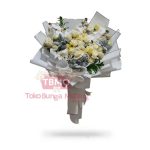 Hand Bouquet White love
